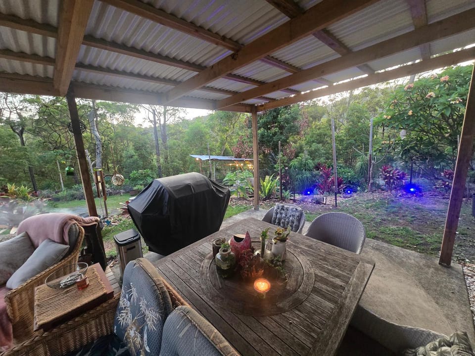Blue Horizon, Couple's GC Hinterland retreat Vacation rental in Tallebudgera Valley