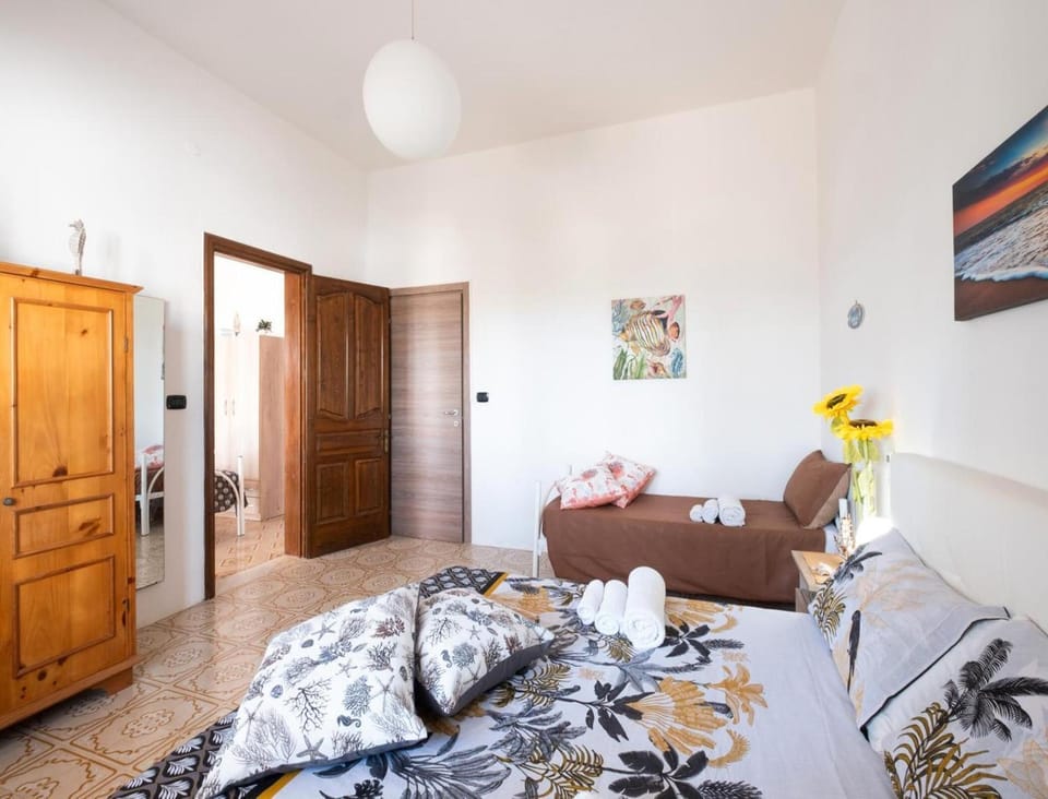 Sunrise Apartment in Villa With Private Parking and Air Conditioning House in Torre Lapillo