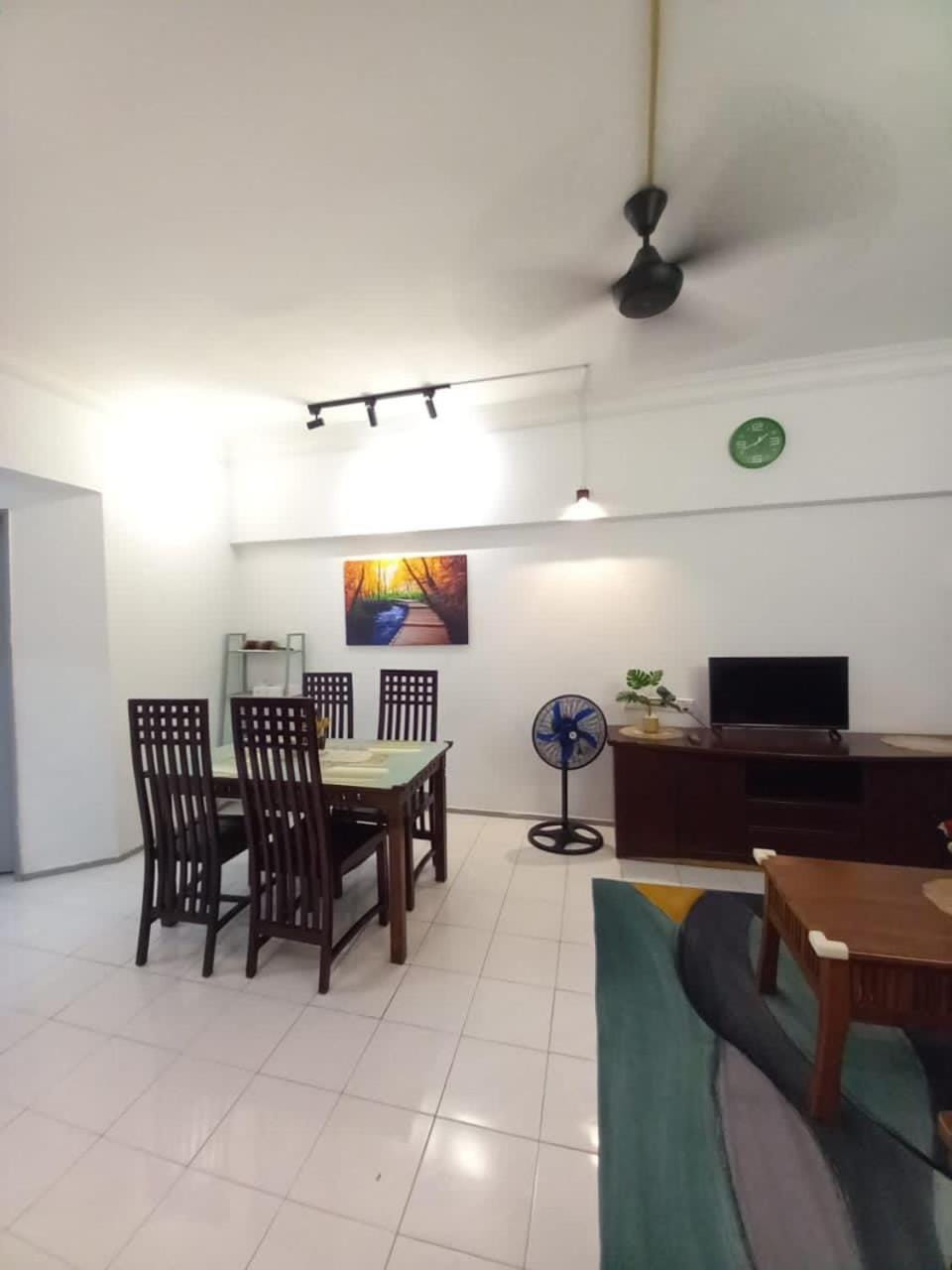 TV and multimedia, Living room, Dining area