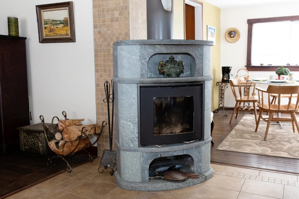 Living room, fireplace
