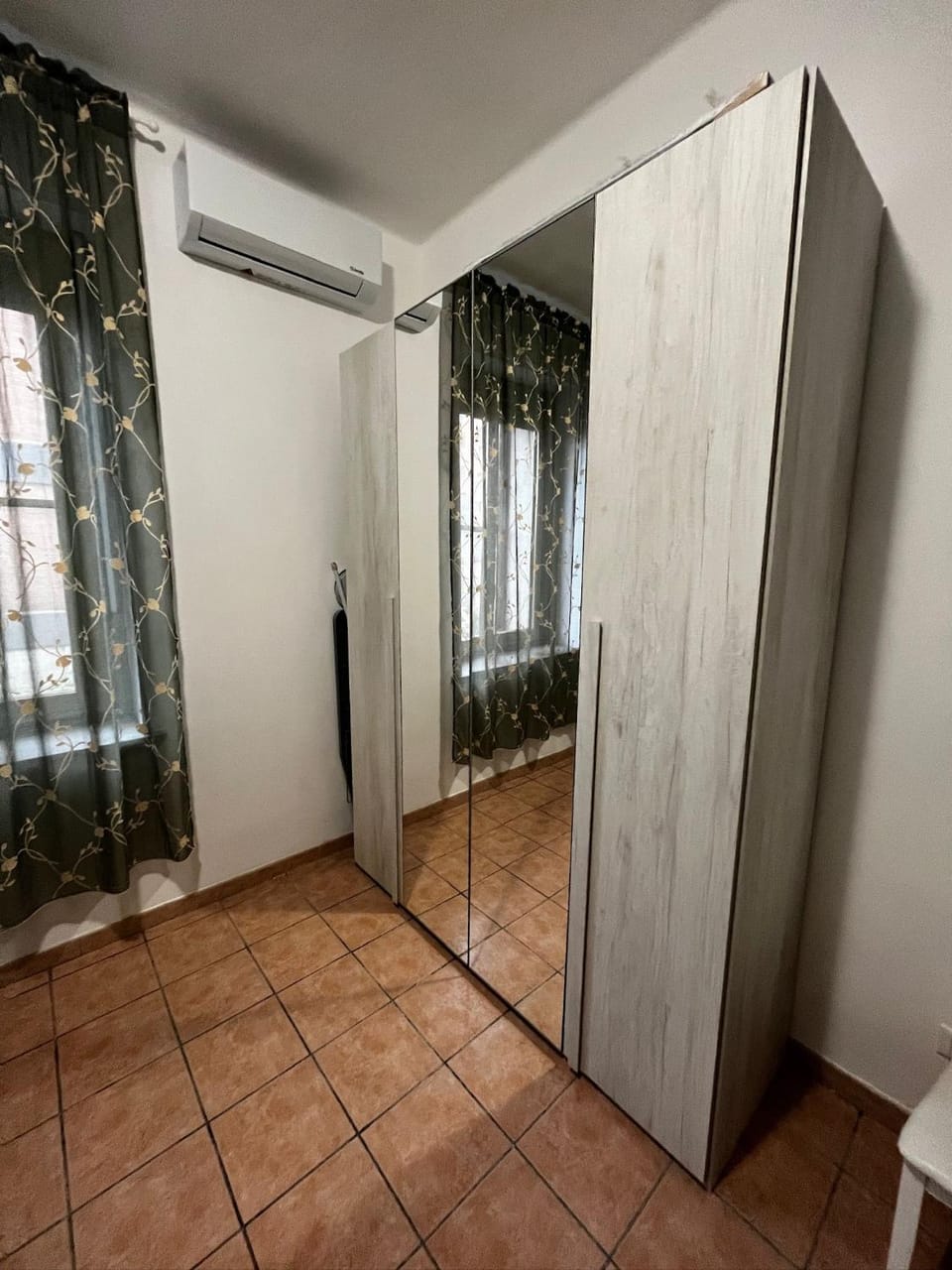 wardrobe