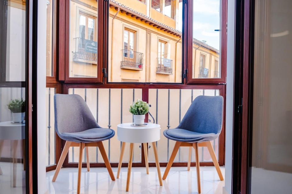View (from property/room), Balcony/Terrace, Living room
