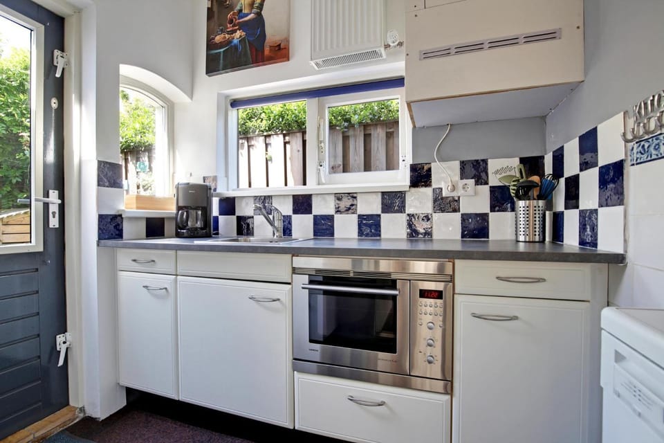 oven, kitchen