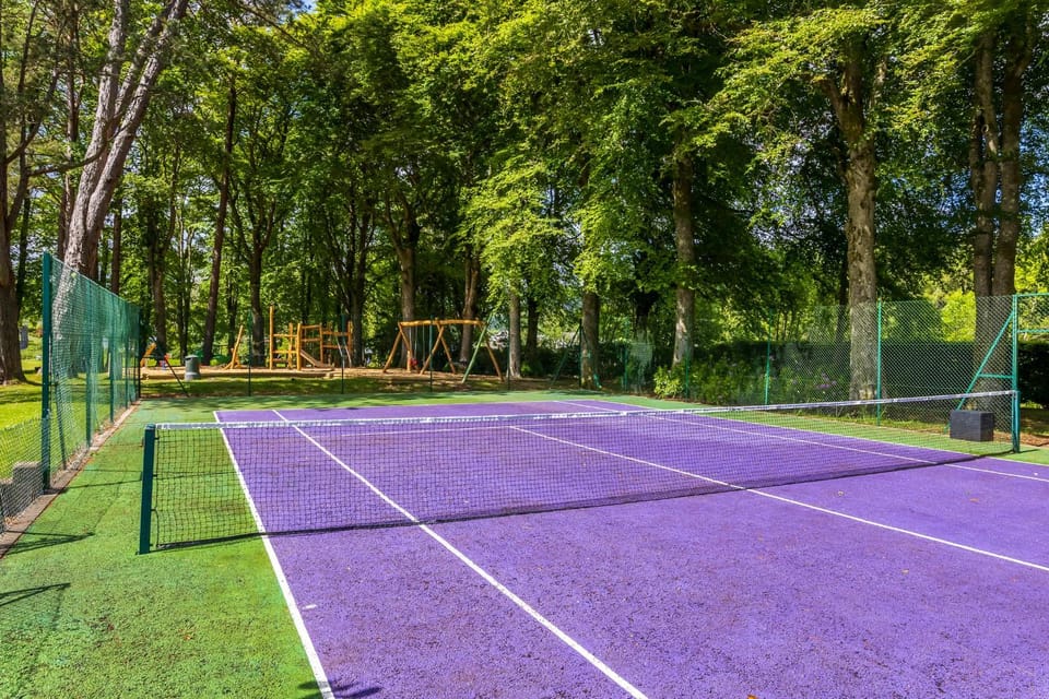 Tennis court