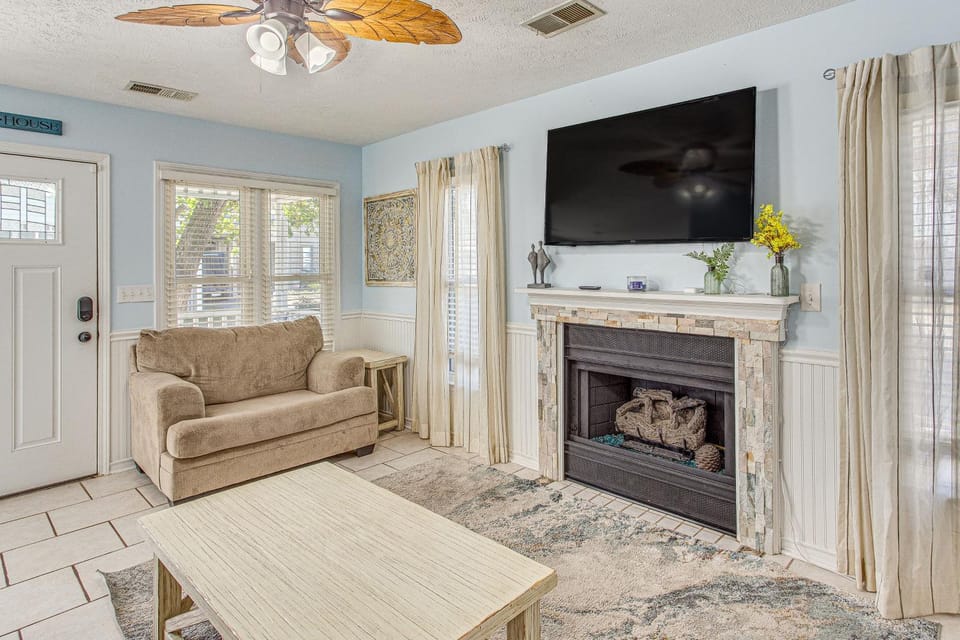 < 1 Mi to Ocean: North Myrtle Beach Home w/ Grill! House in North Myrtle Beach