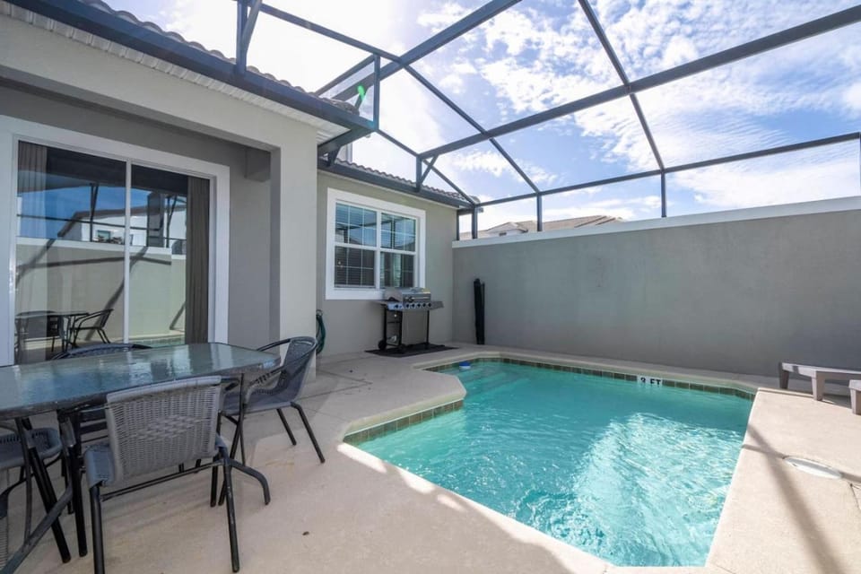 Beautiful 5BR Home with Free Resort Access - 4817 House in Kissimmee