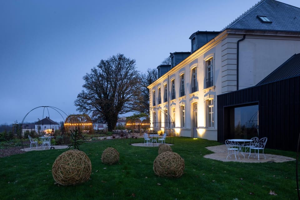 Property building, Garden view