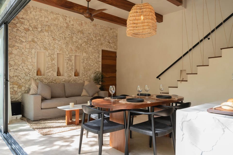 Living room, Dining area