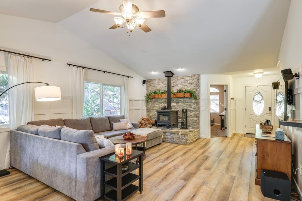 Forest-View Retreat: Grill & Fireplace in Sonora House in Calaveras County