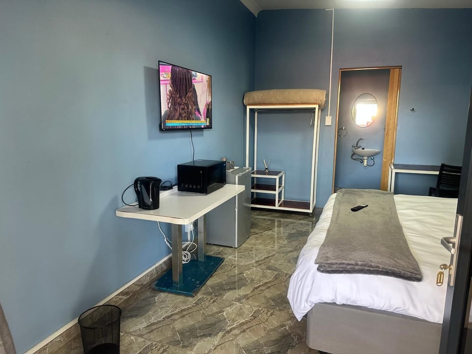 GuestHouseTwentyFour Vacation rental in North West, South Africa