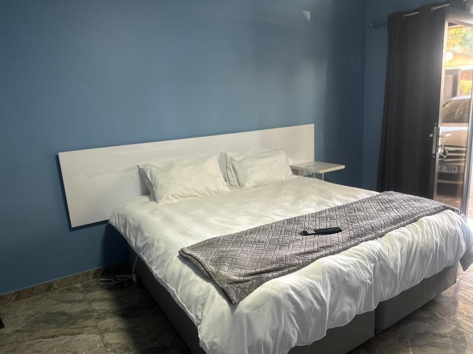 GuestHouseTwentyFour Vacation rental in North West, South Africa