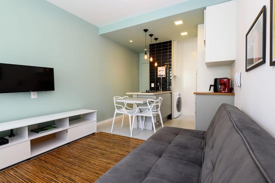 1 Bedroom w/ Workstation in Leblon | DMC 24/609 Apartment in Rio de Janeiro