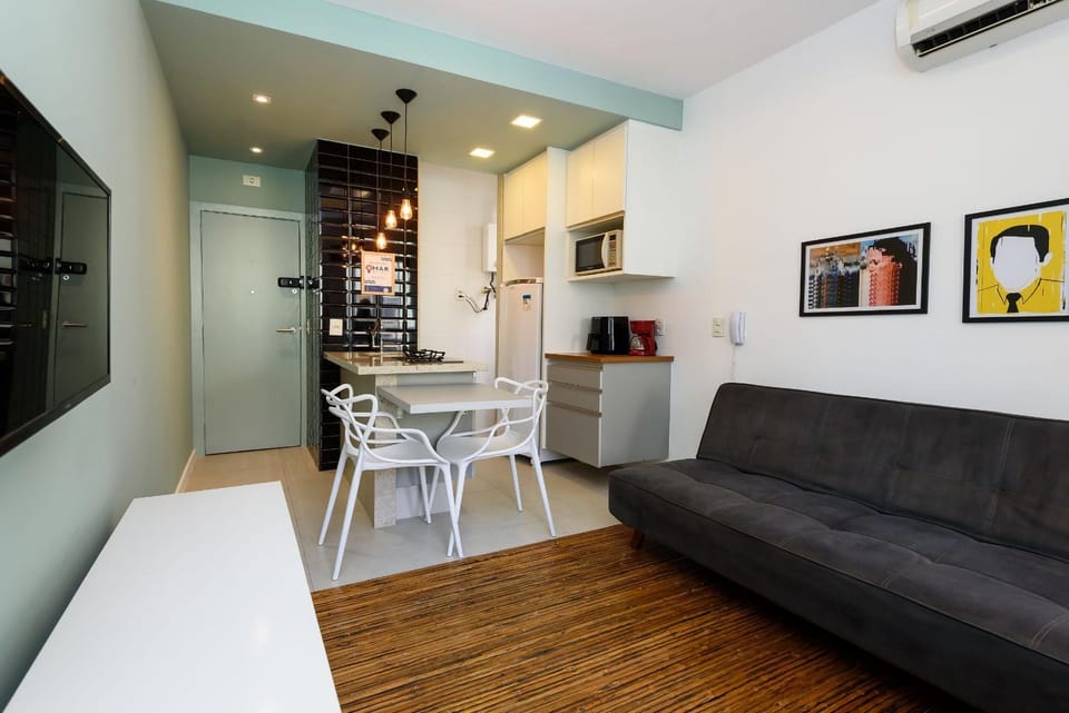 1 Bedroom w/ Workstation in Leblon | DMC 24/609 Apartment in Rio de Janeiro