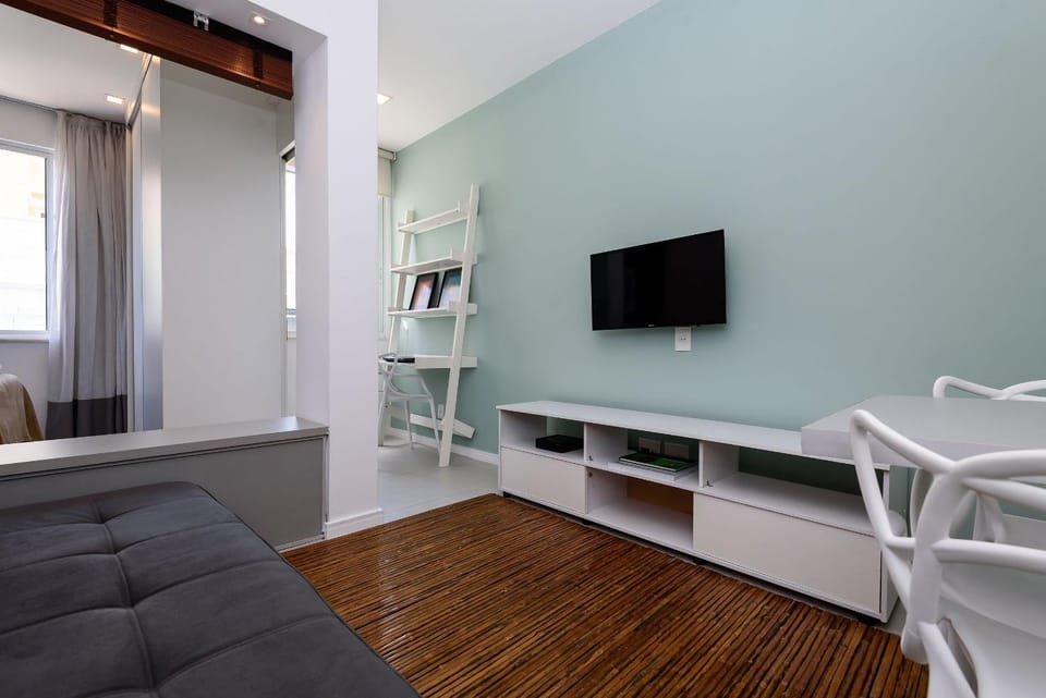 1 Bedroom w/ Workstation in Leblon | DMC 24/609 Apartment in Rio de Janeiro