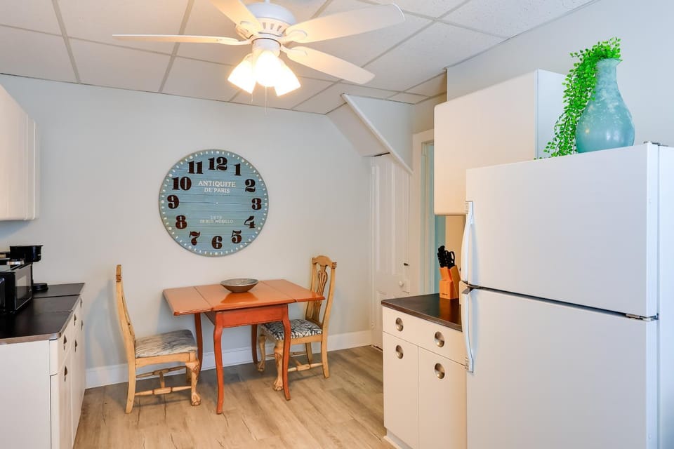 Walk to Ocean Grove Beach: Seaside Haven! Apartment in Ocean Grove