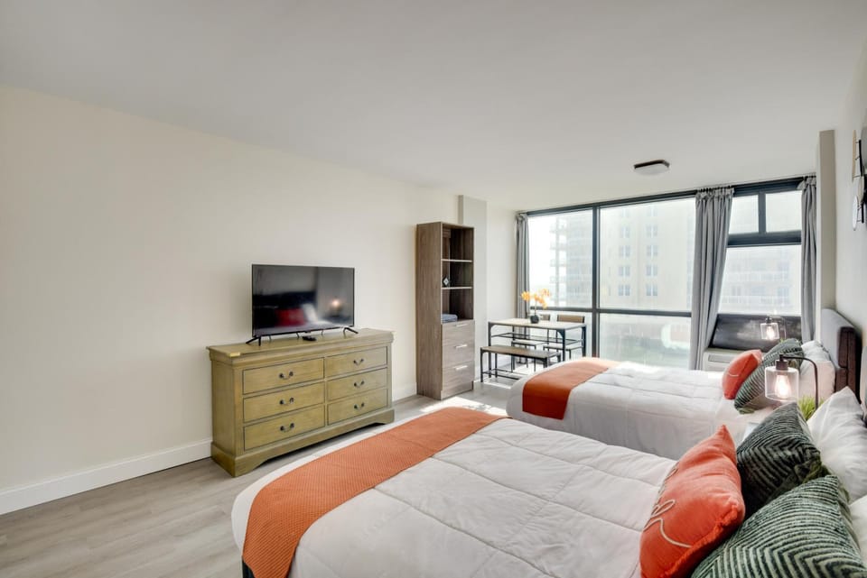 Oceanfront Daytona Beach Studio w/ Pool Access Apartment in Daytona Beach Shores