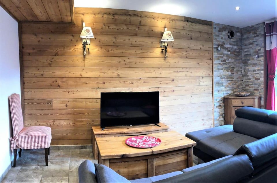 Résidence Le Chardon Bleu - APPARTEMENT DANS CHALET 3 CHAMBRES MAE-9081 Chalet in Villarembert