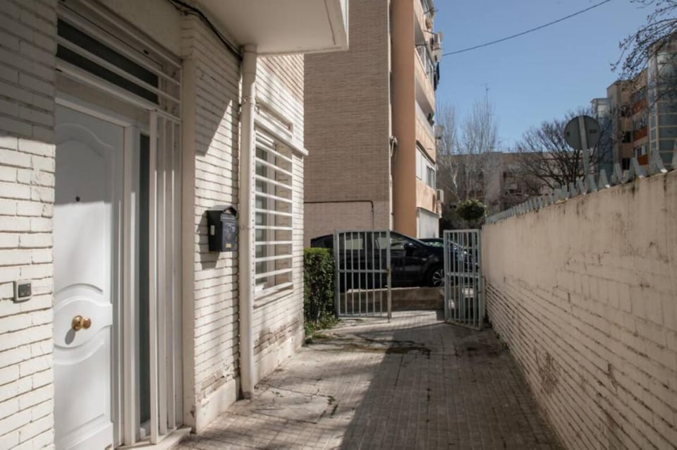 Property building, Day