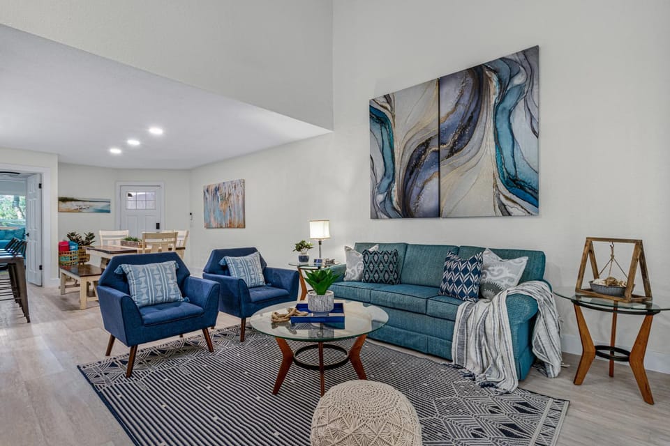 Living room, Seating area