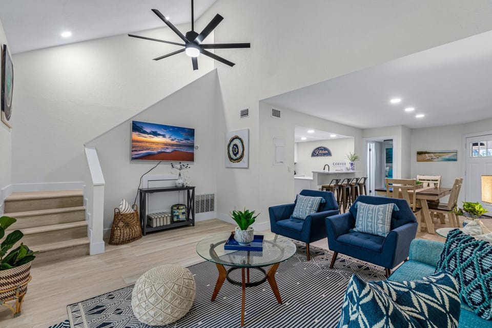 TV and multimedia, Living room, Seating area