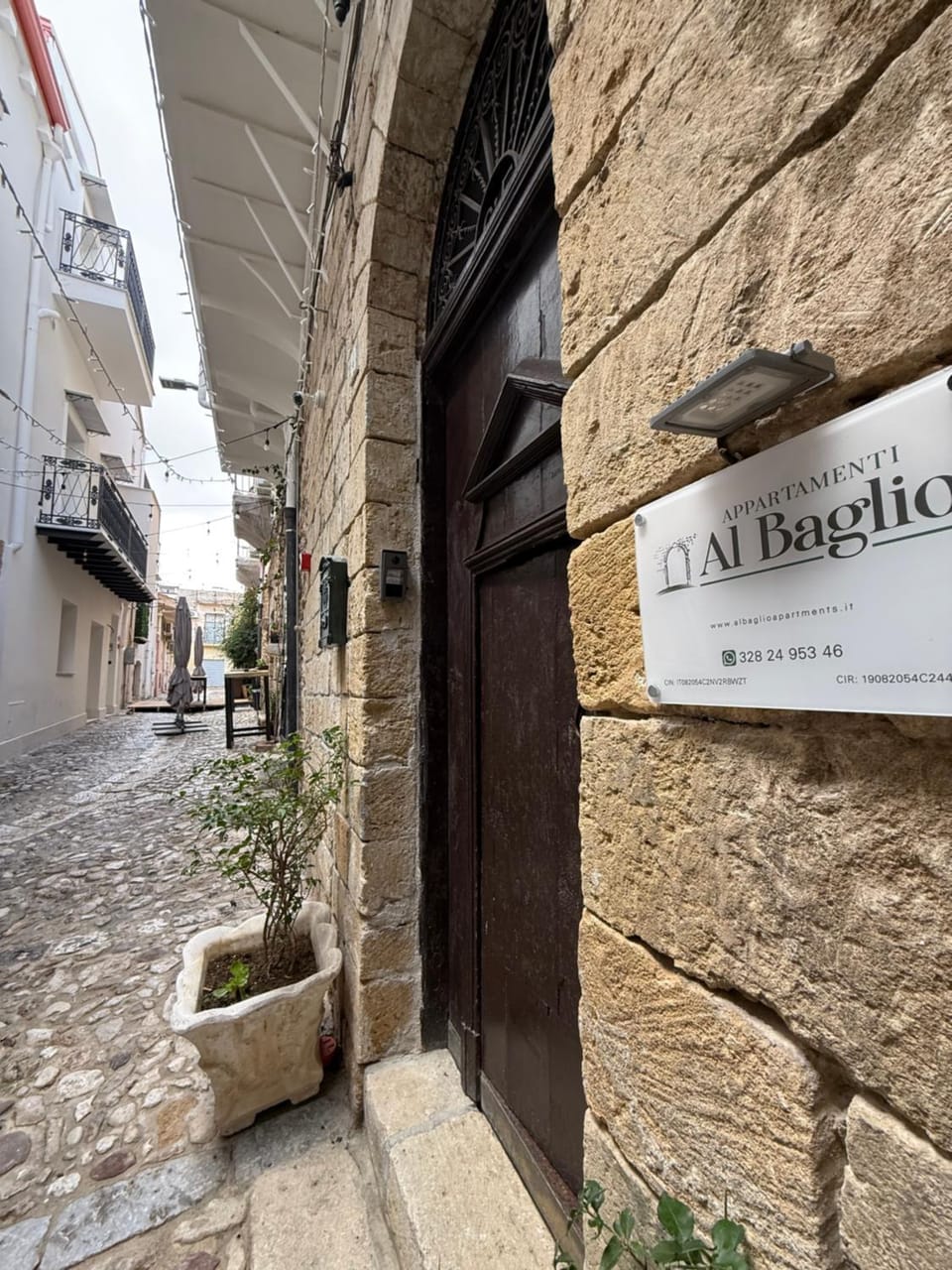 Day, Street view