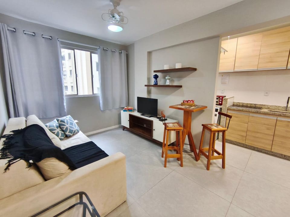Charmoso 2 dormitórios a poucos passos da Praia em Balneário Camboriú! Apartment in Camboriú