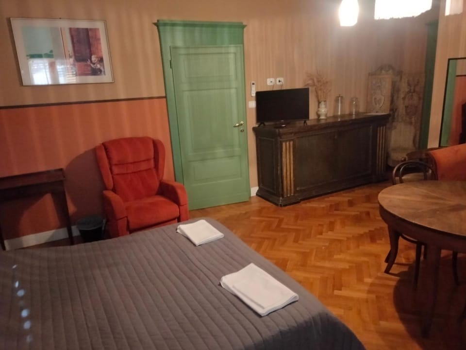 SAN PETRONIO ROOM AND SUITE Rooms - by BOLOGNACENTRO LuxuryH Bed and Breakfast in Bologna