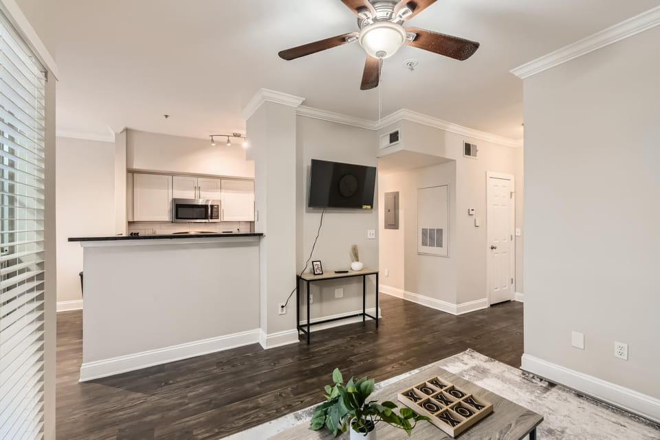 Crest at Midtown 1112 l 1 Bedroom 1 Bathroom Apartment in Atlanta