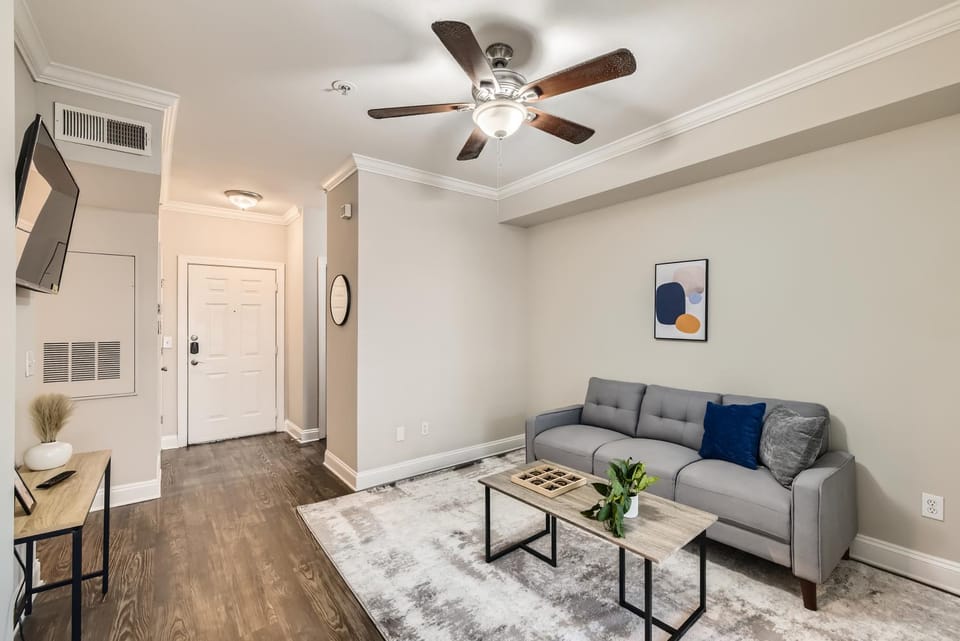 Crest at Midtown 1112 l 1 Bedroom 1 Bathroom Apartment in Atlanta
