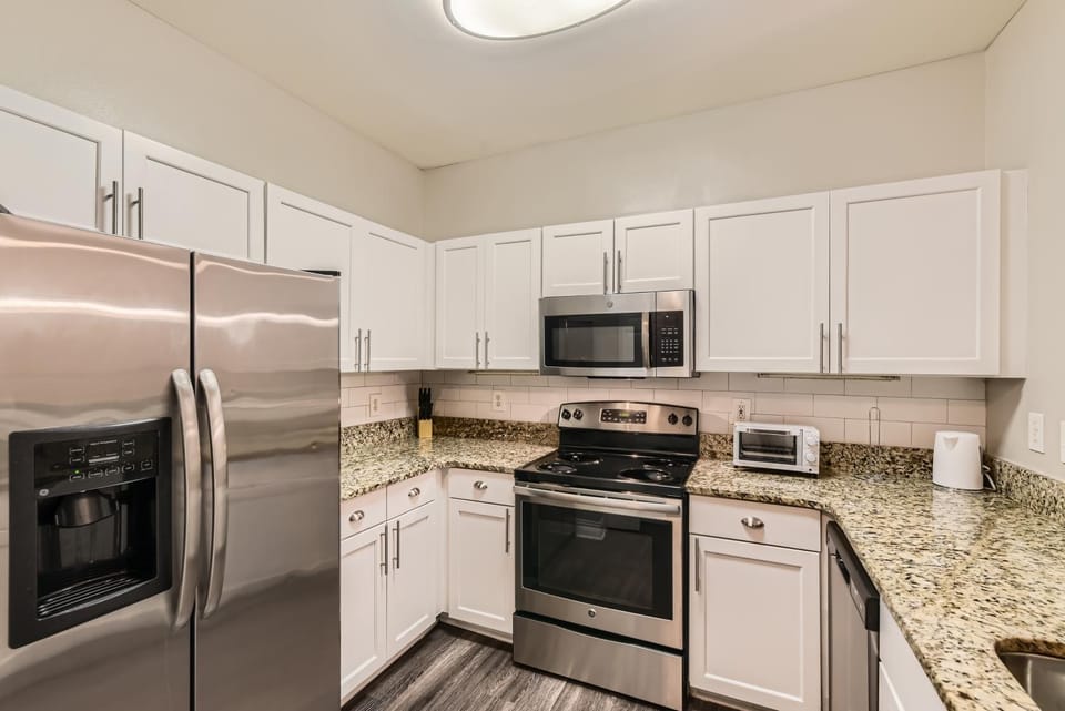 Crest at Midtown 1125 l 2Bedroom 2 Bathroom Apartment in Atlanta