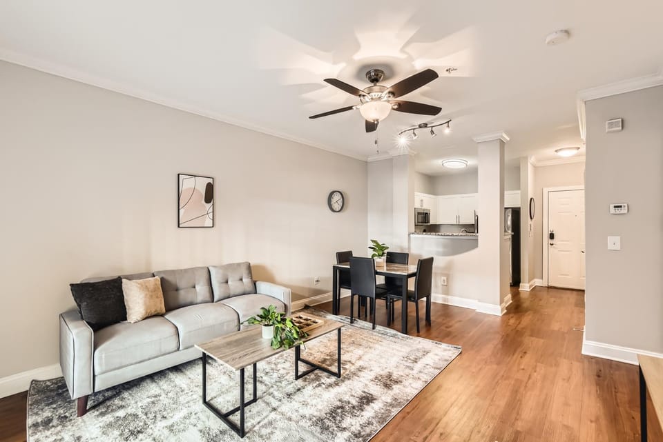 Crest at Midtown 1323 l 1 Bedroom 1 Bath Apartment in Atlanta