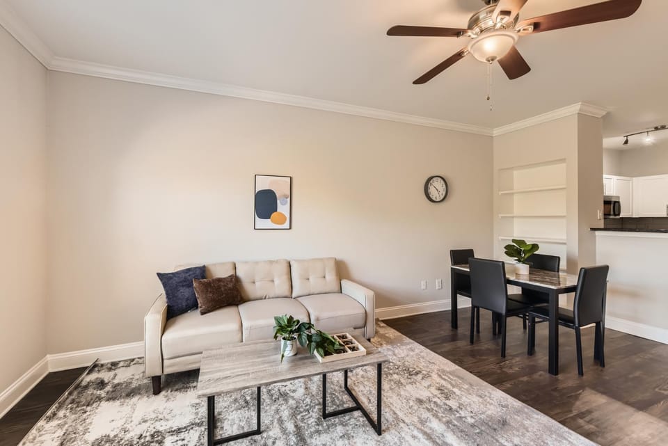 Crest at Midtown 1413 l 1 Bedroom 1 Bathroom Apartment in Atlanta