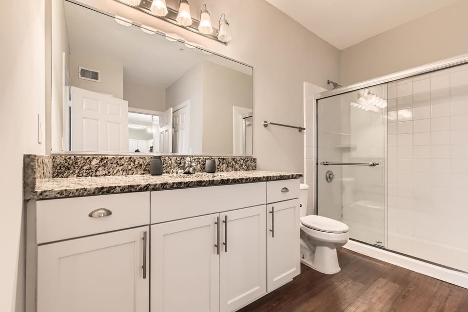Crest at Midtown 2302 l 2 Bedroom 2 Bathroom Apartment in Atlanta