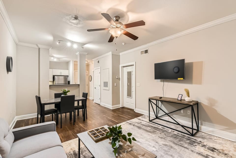 Crest at Midtown 4209 l 1 Bedroom 1 Bathroom Apartment in Atlanta