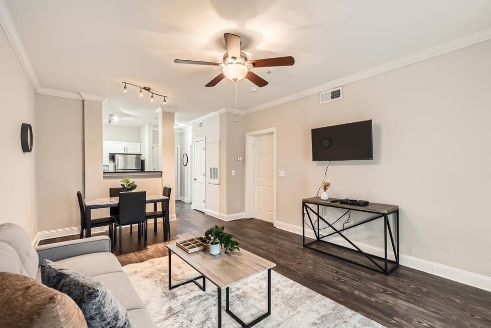 Crest at Midtown 4218 l 1 bedroom 1 Bathroom Apartment in Atlanta