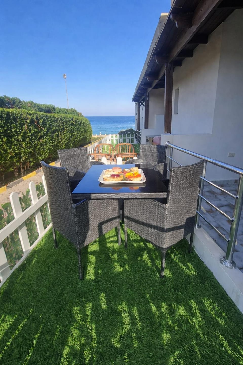 Natural landscape, View (from property/room), Balcony/Terrace, Food and drinks, Seating area, Dining area, Food, Sea view, Breakfast