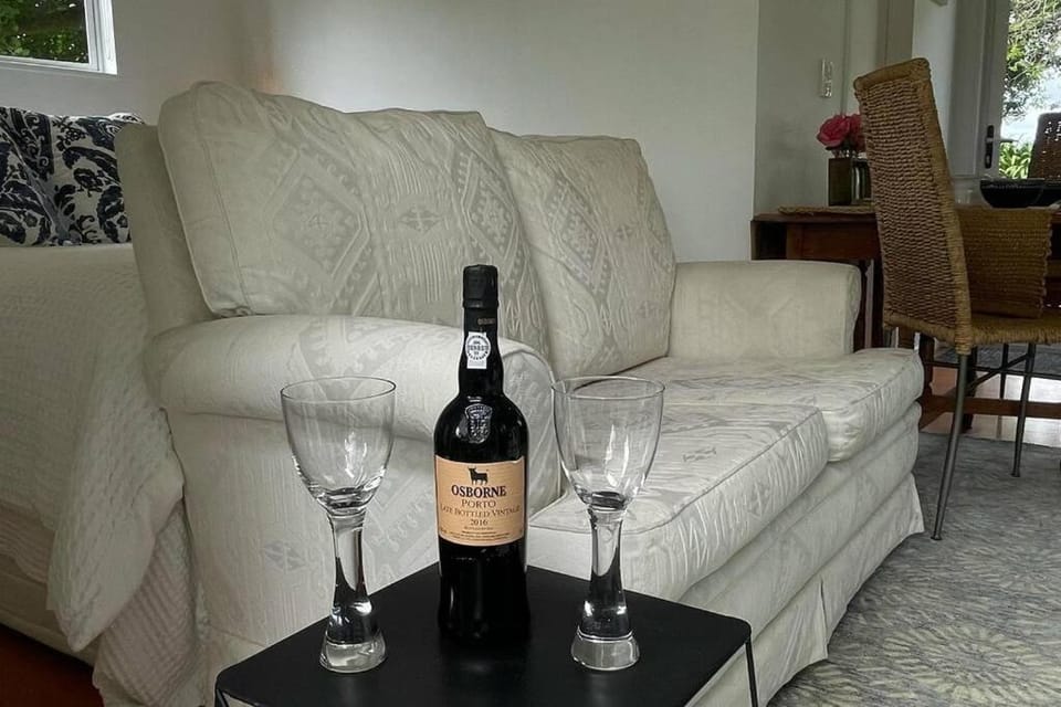 Romantic Country Cottage - 1 Bedroom open plan Apartment in Waikato