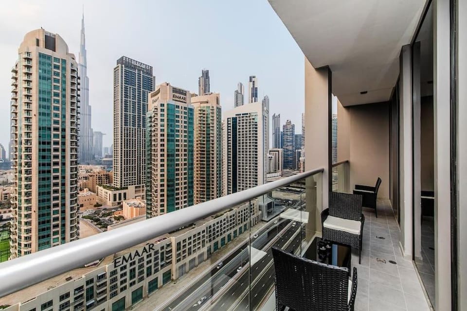 Burj Khalifa View 3bedroom Apartment in Dubai