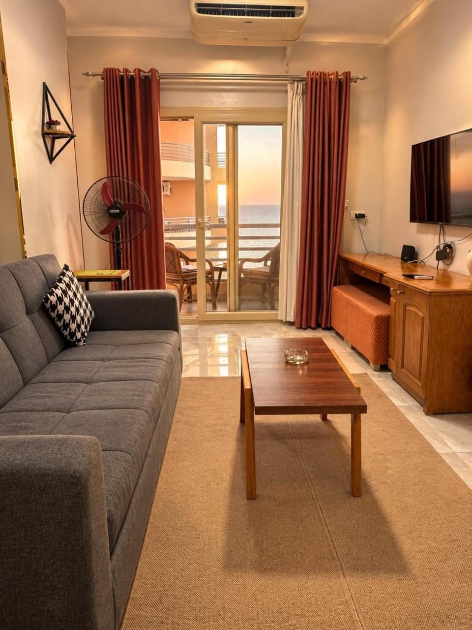 Quiet quarter and private beach Chalet in Hurghada