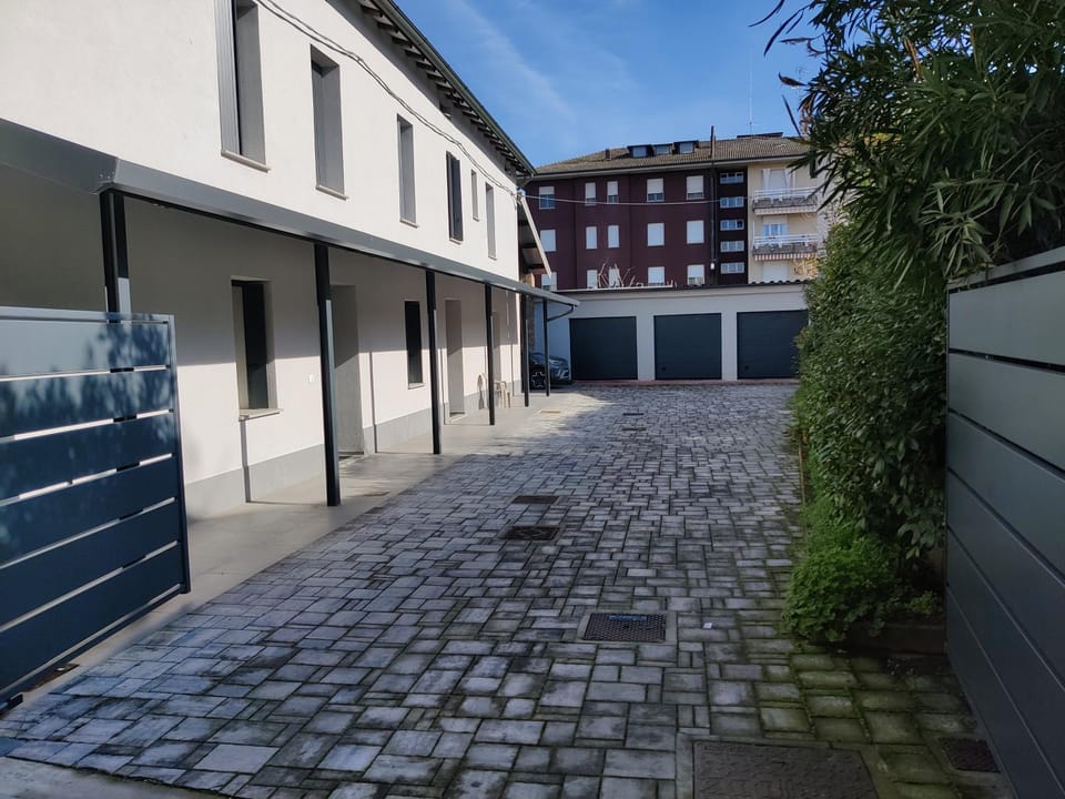 Property building, Inner courtyard view