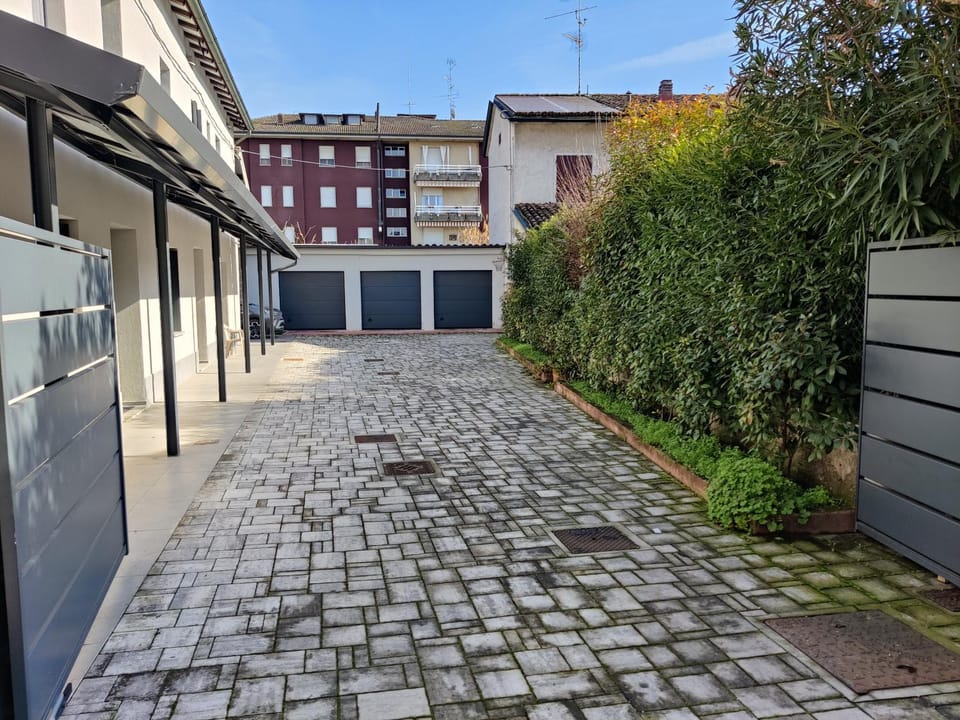 Property building, Inner courtyard view