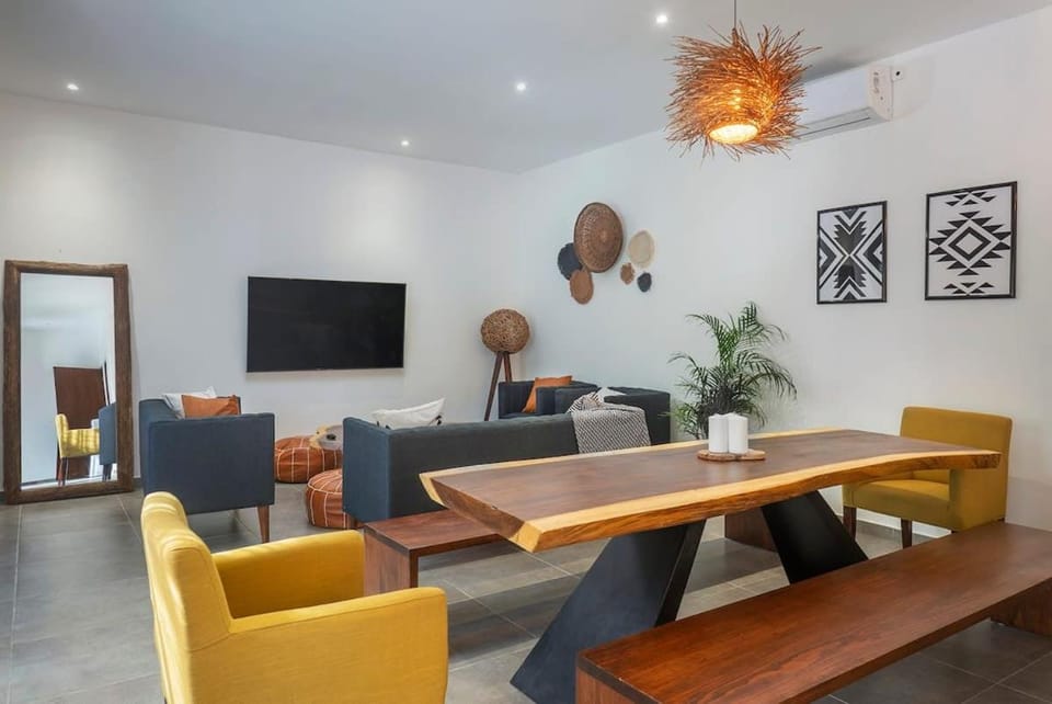 TV and multimedia, Living room, Seating area