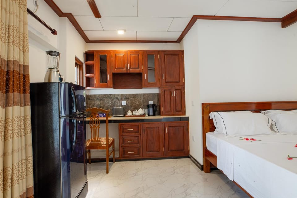 Bedroom, minibar