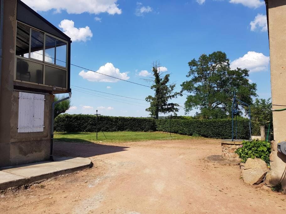 Property building, Spring, Day, Garden view