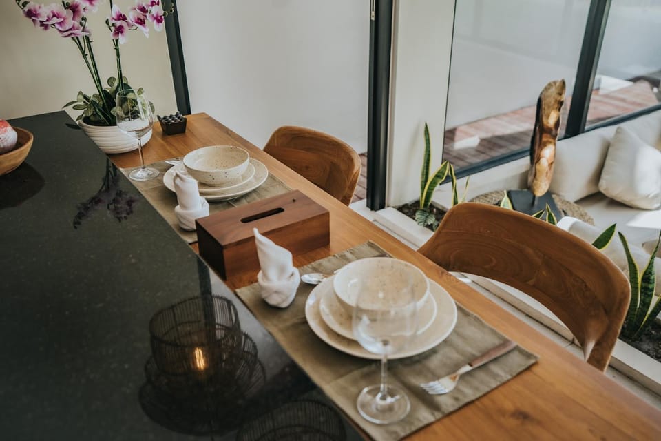 Restaurant/places to eat, Seating area