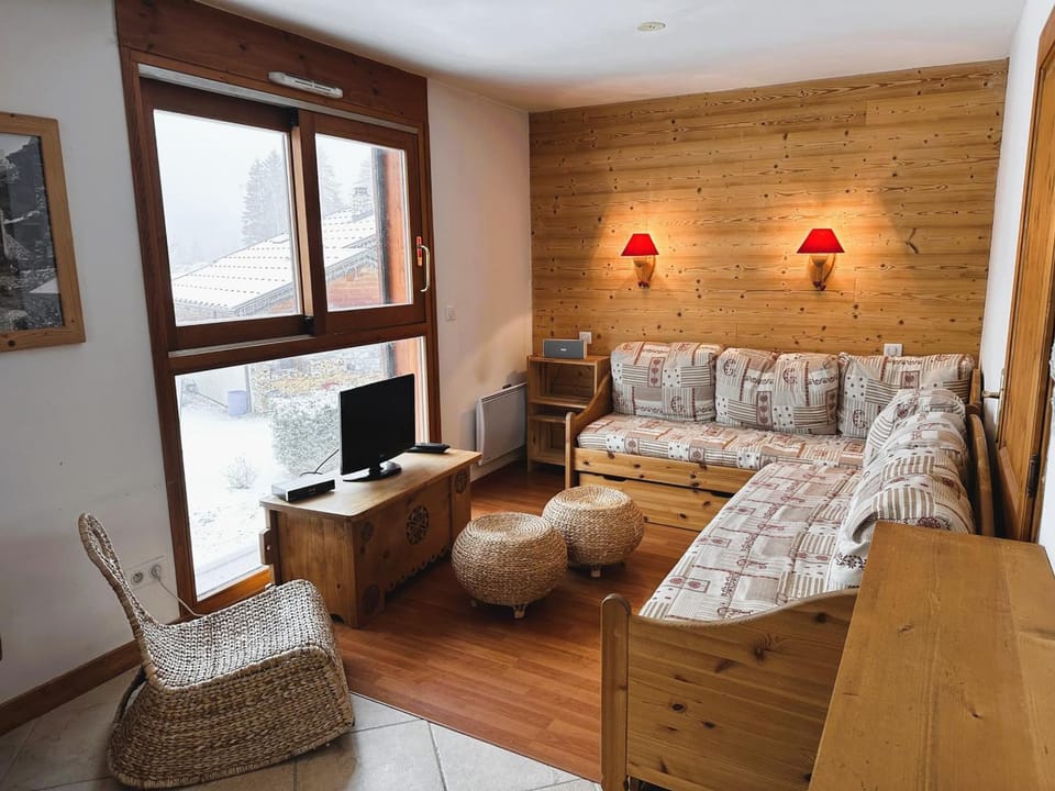 Duplex Familial Accueillant Pralognan - FR-1-464-244 Apartment in Pralognan-la-Vanoise