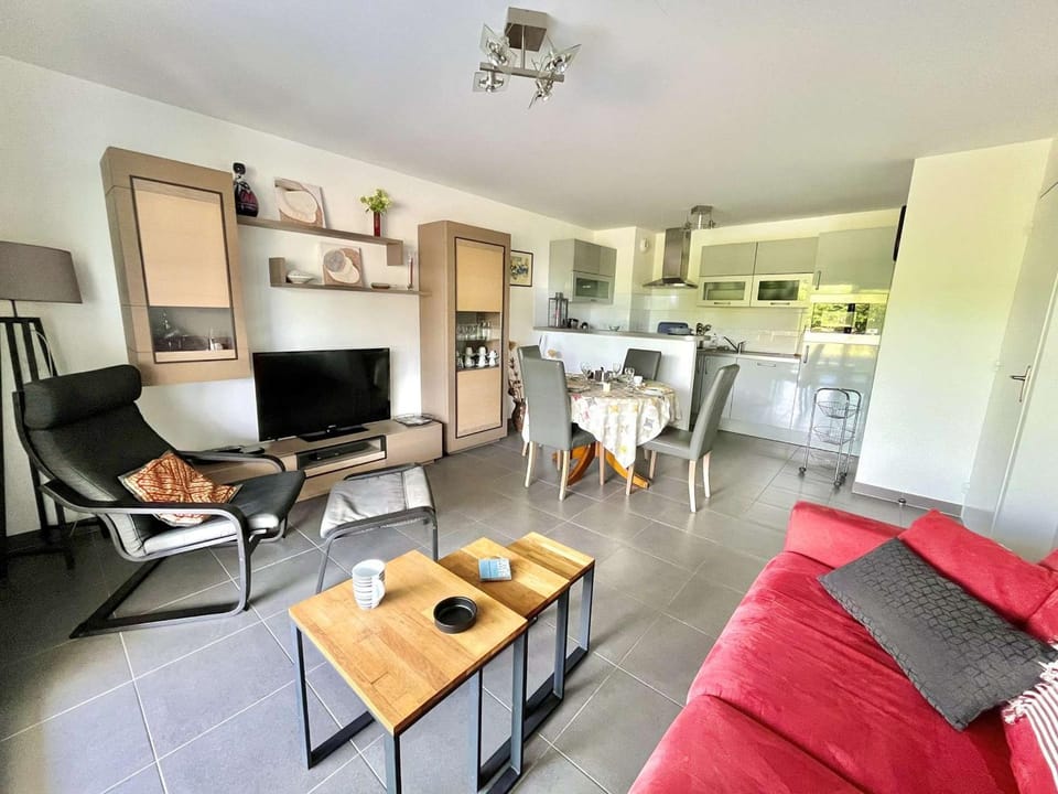 Étel - Bel Appartement 2 Pièces avec Balcon et Wifi - Animaux Acceptés - FR-1-479-165 Apartment in Étel