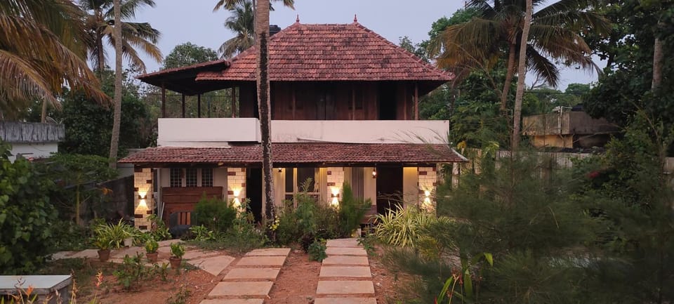 Emmanuals beach house Vacation rental in Alappuzha