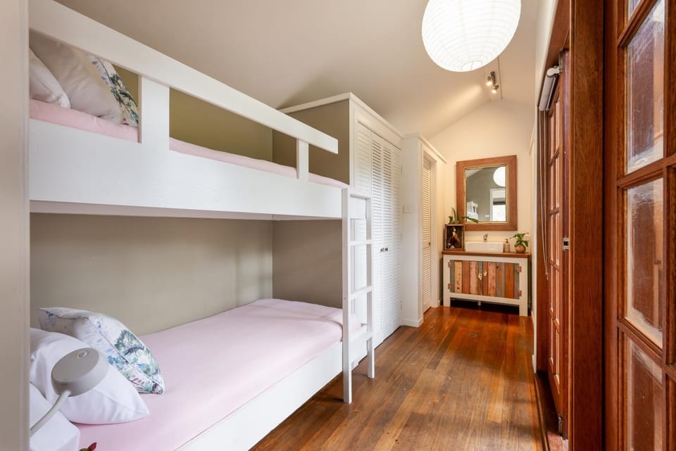 Bed, Kitchen or kitchenette, Photo of the whole room, Bedroom, bunk bed, towels