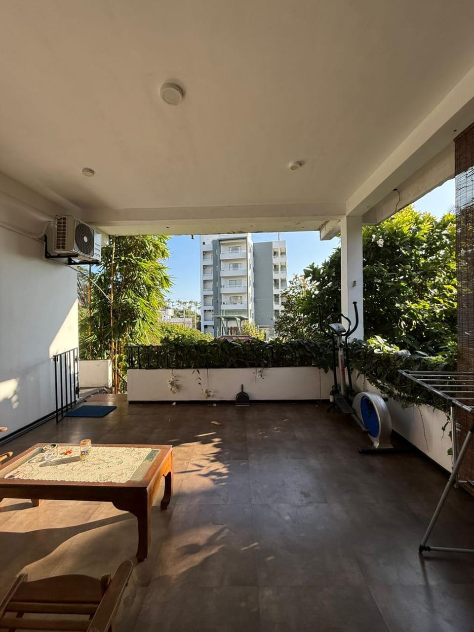 The Happy Wave Apartment in Mirissa